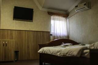 Отель 7star Тбилиси Номер Делюкс с кроватью размера «king-size»-2