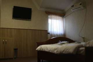 Отель 7star Тбилиси Номер Делюкс с кроватью размера «king-size»-3